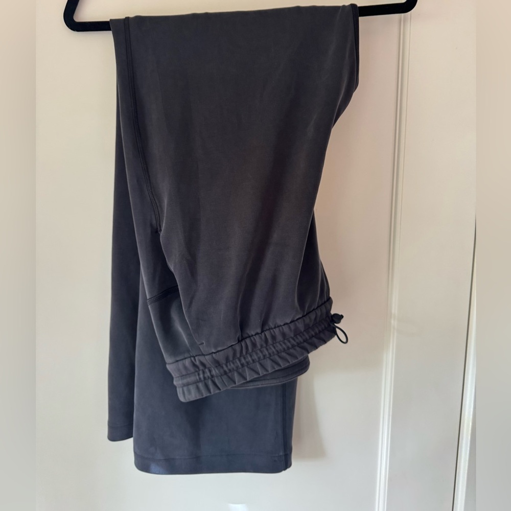 NWOT Lululemon Softstreme High-rise Pant